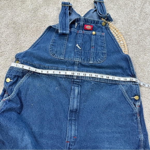 Dickies Women’s Carpenter Denim Relaxed Fit Overall Shorts Bib in Blue 40X30 - Picture 9 of 14